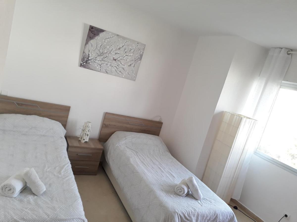Urbanizacion Puerto Paraiso Estepona Kültér fotó